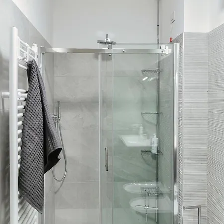 In Centro - By Myhomeincomo Holiday home Como