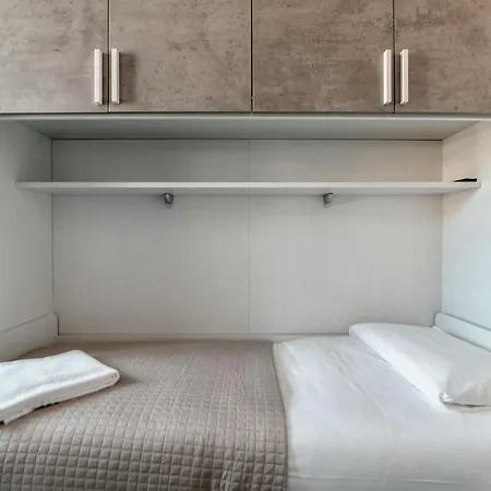 Holiday home In Centro - By Myhomeincomo *