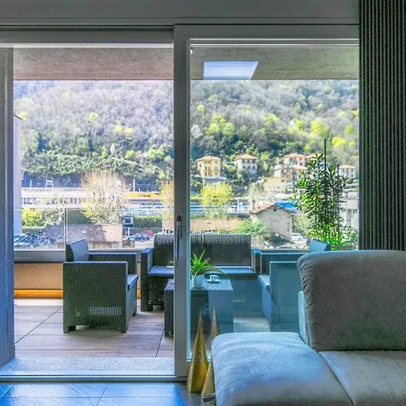 In Centro - By Myhomeincomo Holiday home